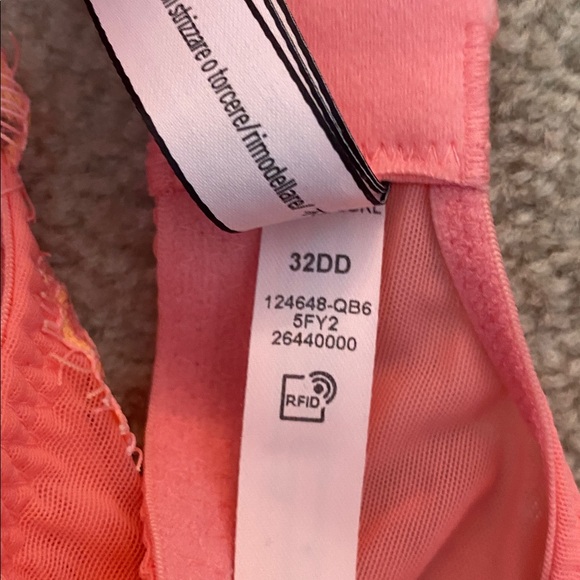 Victoria’s Secret size 32DD dream angels push up without padding - Picture 5 of 6